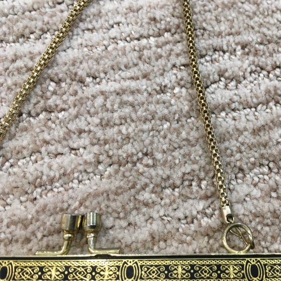 Tapestry floral small handbag with gold chain handle - Picture 7 of 11